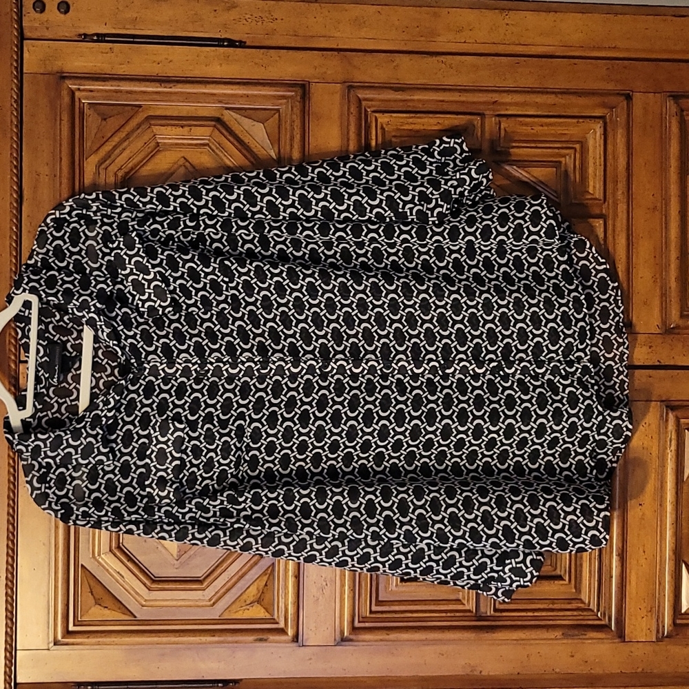 Black and white shear long sleeved shirt